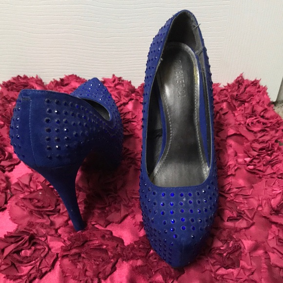 Used shoes - Picture 2 of 2